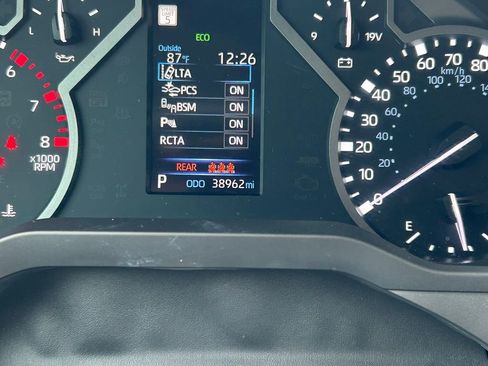 Used 2023 Toyota Tundra Limited w/ Power Package RWD image 37