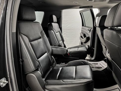 Used 2017 Chevrolet Suburban LT AWD/4WD image 10