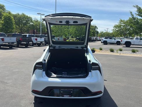 New 2026 Toyota Prius Plug-In Hybrid FWD image 16