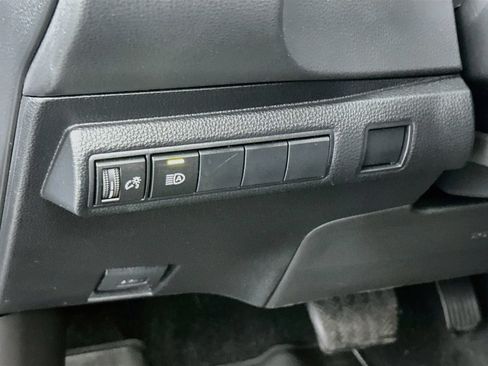 Used 2023 Toyota Corolla LE FWD image 11