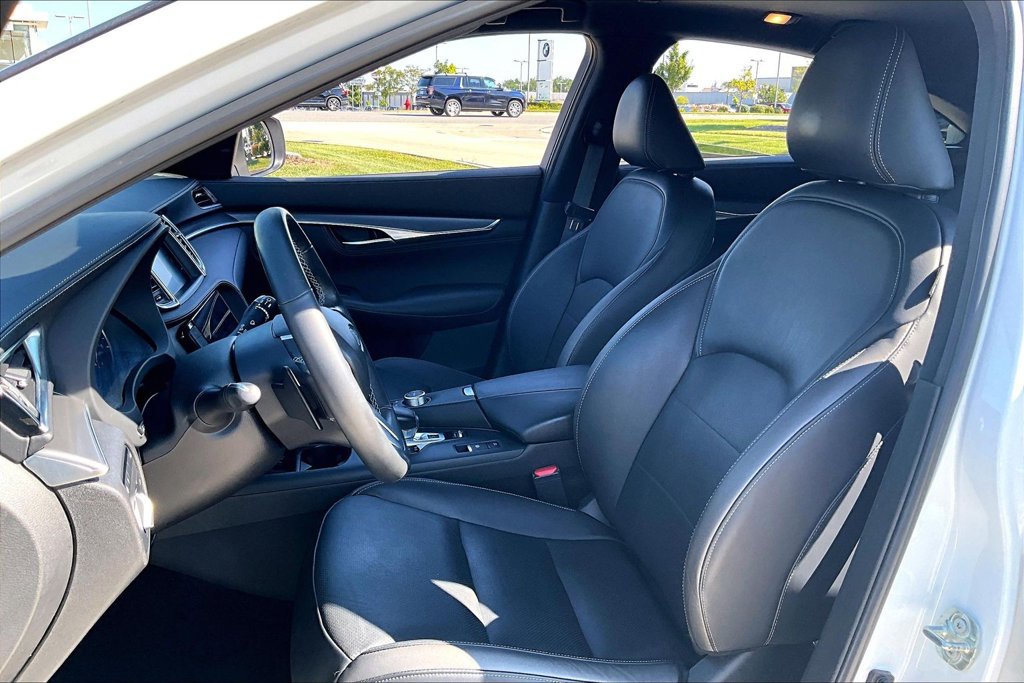 Certified 2023 INFINITI QX55 Luxe w/ Cargo Package AWD/4WD image 15