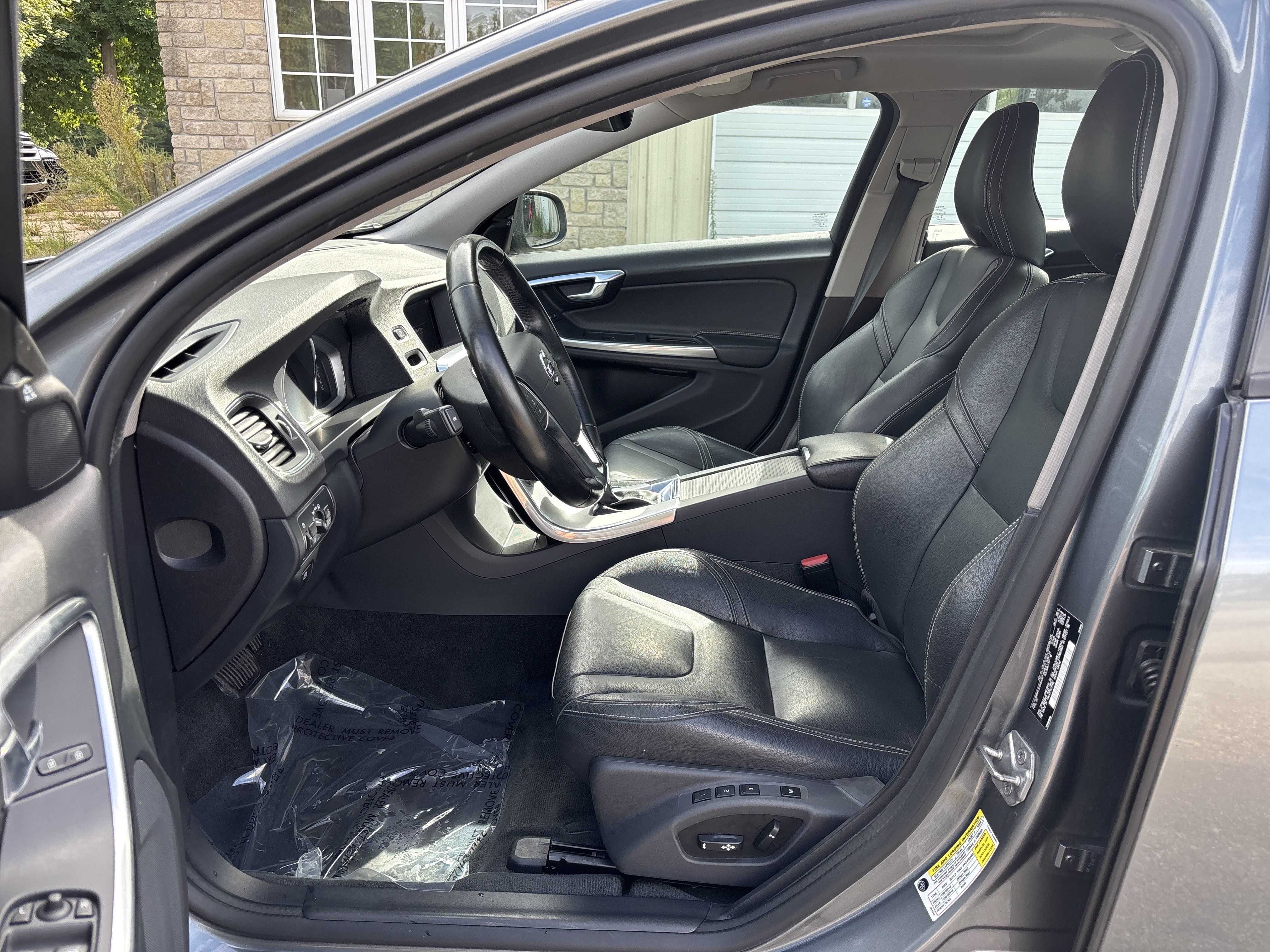 Used 2018 Volvo S60 T5 Dynamic w/ Vision Package FWD image 16