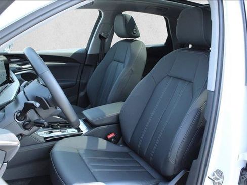 Used 2025 Audi Q5 Premium Plus w/ Premium Plus AWD/4WD image 16