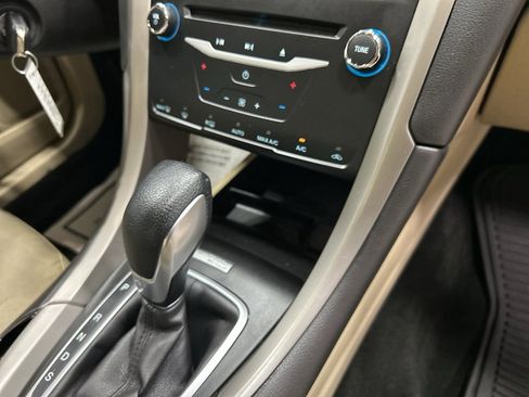 Used 2014 Ford Fusion SE image 36