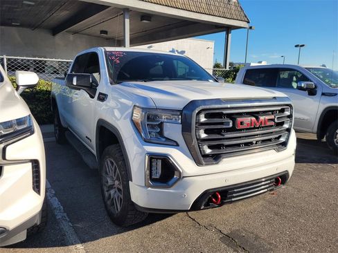 Used 2022 GMC Sierra 1500 AT4 w/ AT4 Premium Package image 3