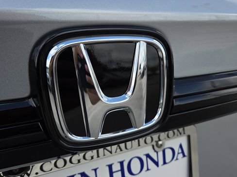 New 2026 Honda Odyssey Touring image 17