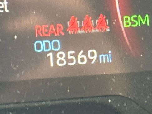 Used 2025 Toyota RAV4 XLE image 42