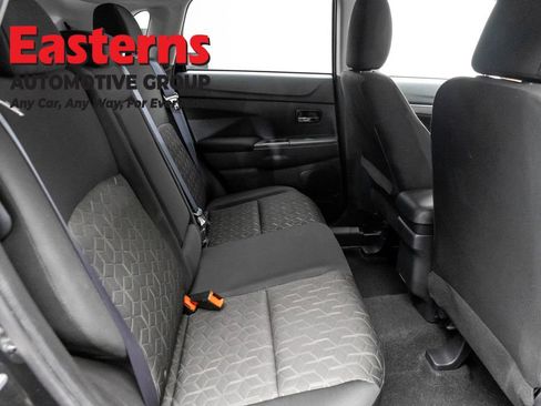 Used 2025 Mitsubishi Outlander Sport LE AWD/4WD image 22