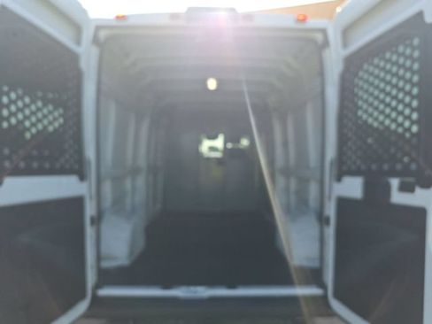 Used 2023 RAM ProMaster 2500 w/ Driver Convenience Group FWD image 5