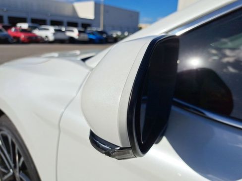 Used 2025 Toyota Camry XLE image 3