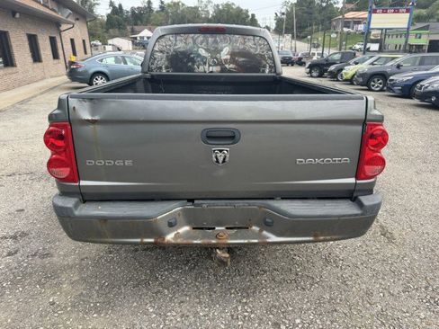 Used 2011 Dodge Dakota ST image 4