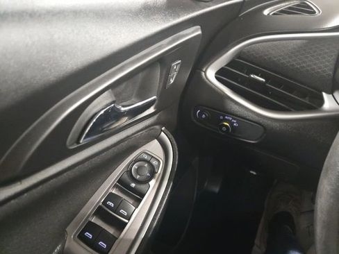 Used 2024 Chevrolet Malibu LT image 16