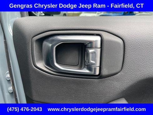 Certified 2025 Jeep Wrangler Unlimited Sahara AWD/4WD image 23