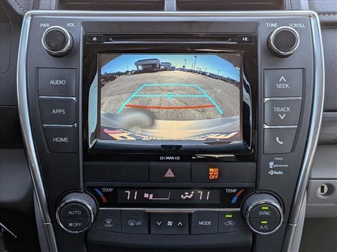 Used 2016 Toyota Camry XLE image 12