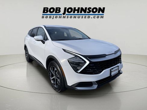 Used 2025 Kia Sportage EX image 1