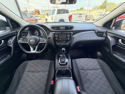 Used 2018 Nissan Rogue Sport SV w/ SV All-Weather Package image 23