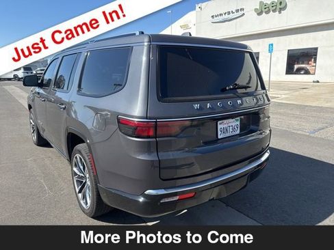 Used 2022 Jeep Wagoneer Series III w/ Premium Group I RWD image 3
