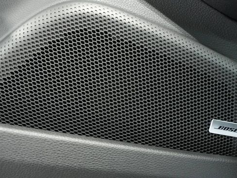 Certified 2025 Porsche Panamera 4 AWD/4WD image 31