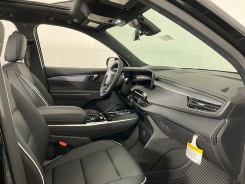 New 2026 Buick Enclave Sport Touring w/ Power Package FWD image 32