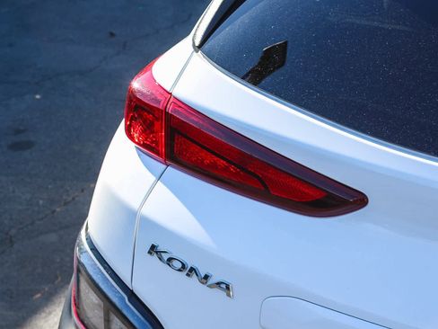 Certified 2023 Hyundai Kona SEL w/ Convenience Package image 8