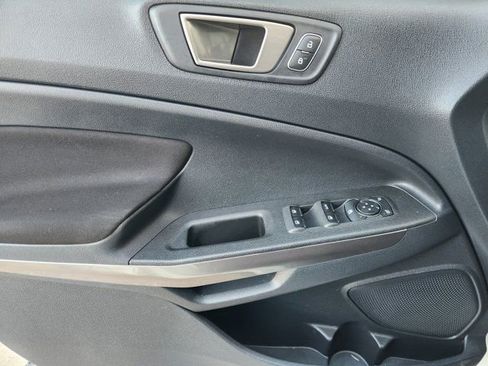 Used 2020 Ford EcoSport SE image 25