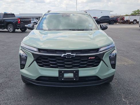 Used 2024 Chevrolet Trax RS w/ Driver Confidence Package FWD image 9