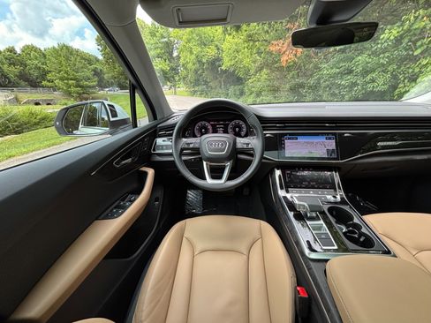 Used 2025 Audi Q7 3.0T Premium w/ Convenience Package AWD/4WD image 41