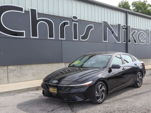 Used 2024 Hyundai Elantra Limited FWD image 1