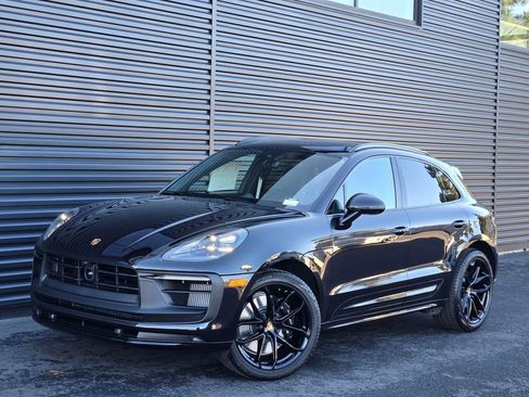 New 2026 Porsche Macan GTS image 1