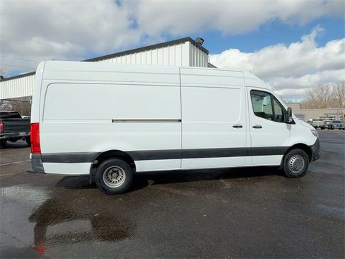 Used 2019 Mercedes-Benz Sprinter 170 image 6