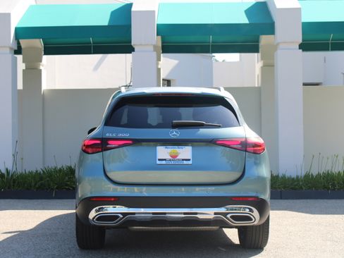 Used 2026 Mercedes-Benz GLC 300 image 8