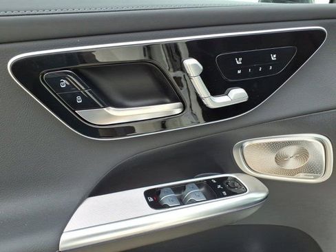 New 2026 Mercedes-Benz GLC 300 image 13