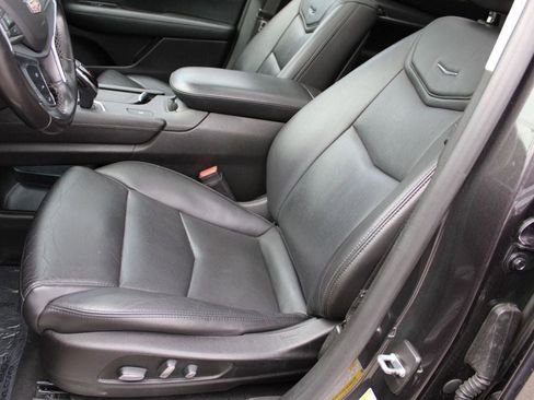 Used 2018 Cadillac XT5 Luxury w/ Driver Awareness Package image 12