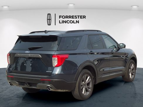 Used 2023 Ford Explorer XLT w/ Equipment Group 202A AWD/4WD image 3