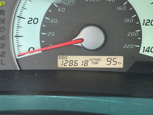 Used 2009 Toyota Camry SE FWD image 14