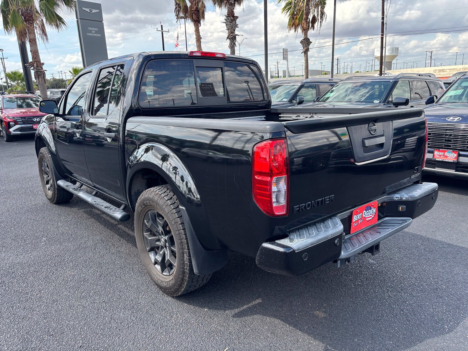 Used 2020 Nissan Frontier SV w/ Midnight Edition Floor Mats RWD image 4