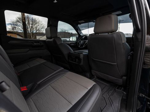 Used 2024 Chevrolet Silverado 1500 ZR2 w/ Technology Package image 24