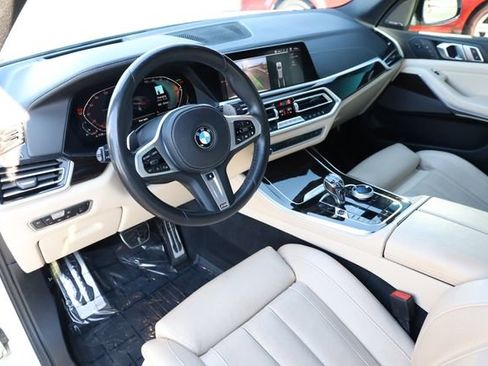Used 2021 BMW X5 xDrive40i w/ M Sport Package image 10