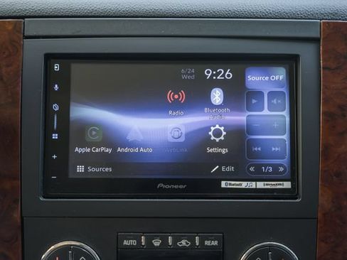 Used 2013 Chevrolet Suburban LTZ AWD/4WD image 30