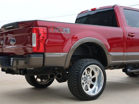 Used 2017 Ford F250 King Ranch w/ FX4 Off-Road Package image 4