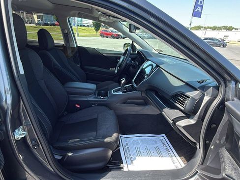 Used 2024 Subaru Outback Premium AWD/4WD image 18