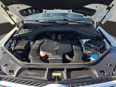 Used 2018 Mercedes-Benz GLS 450 4MATIC image 21