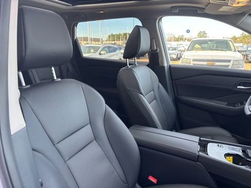 New 2026 Nissan Rogue SV image 22