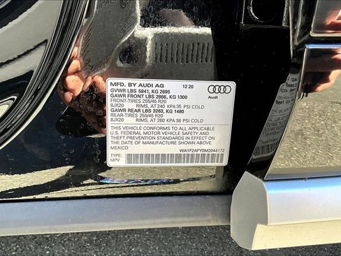 Used 2021 Audi Q5 e Prestige w/ Prestige Package image 16