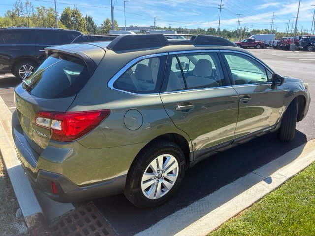Used 2018 Subaru Outback 2.5i AWD/4WD image 7