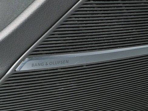 Used 2023 Audi Q8 Premium Plus w/ Premium Plus Package image 7