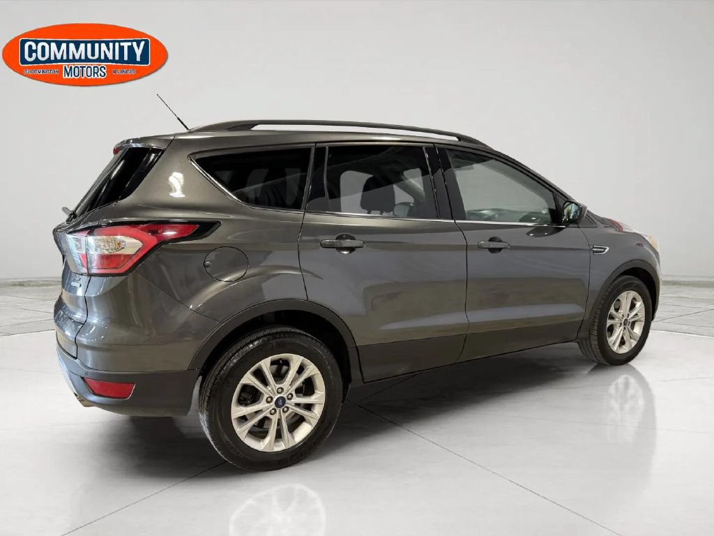 Used 2017 Ford Escape SE w/ SE Leather Comfort Package FWD image 8
