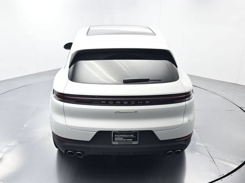 Certified 2025 Porsche Cayenne S AWD/4WD image 34