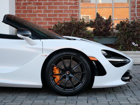 Used 2023 McLaren 720S Performance image 7