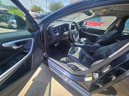 Used 2016 Volvo S60 T5 Premier w/ Convenience Package image 9